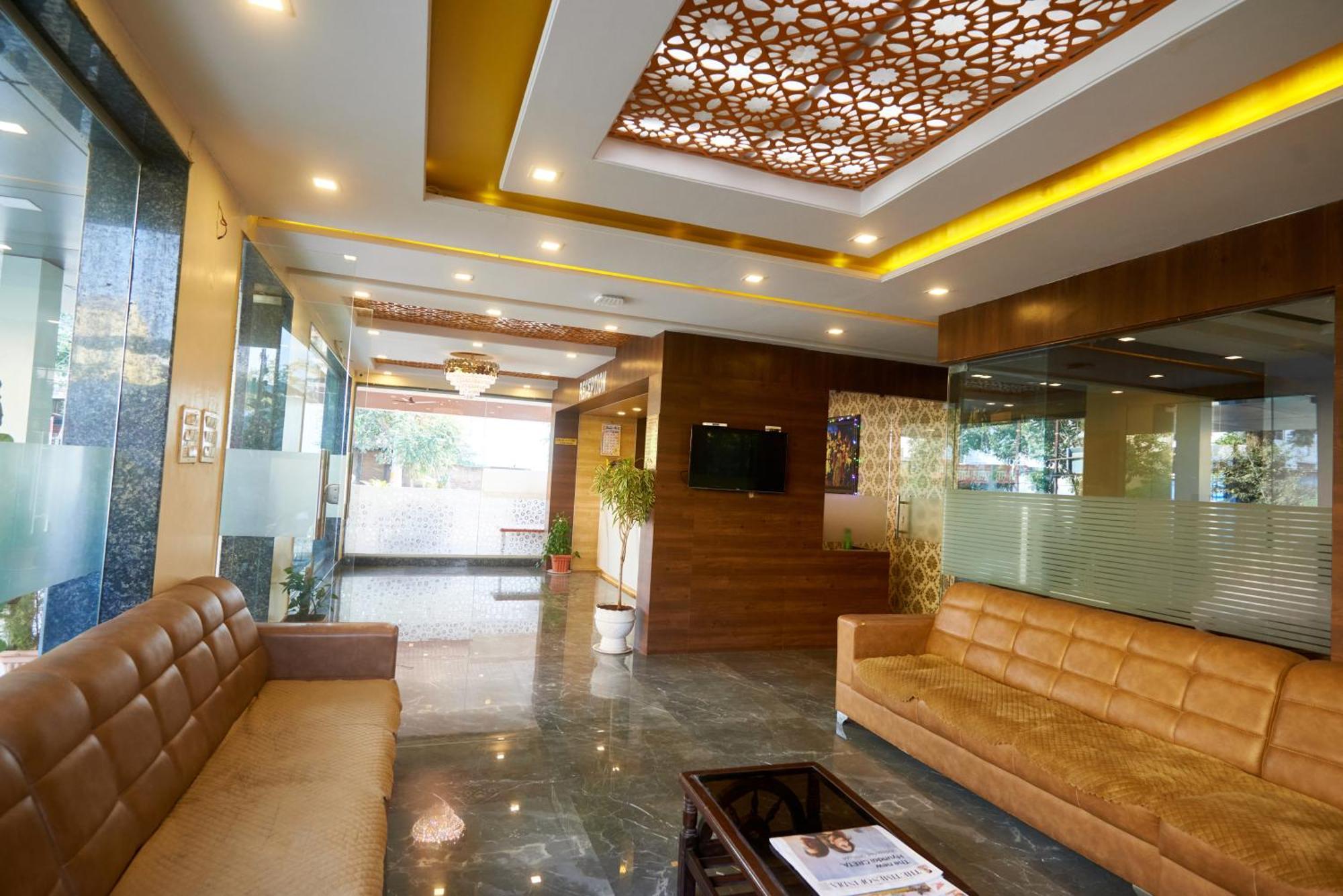 Sai Vidisha Palace Shirdi Exterior photo